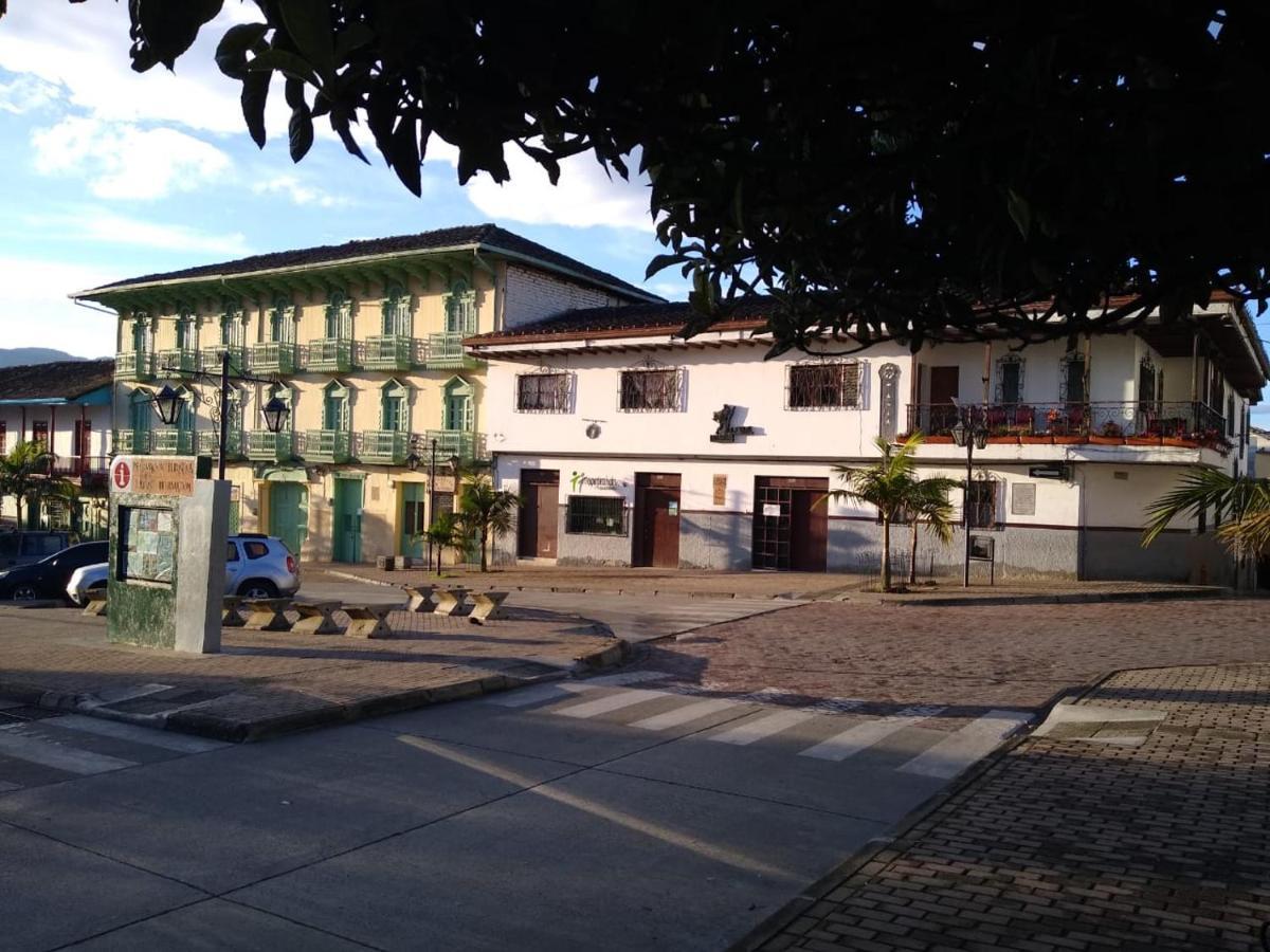 Hotel Tahami Sonson Exterior photo